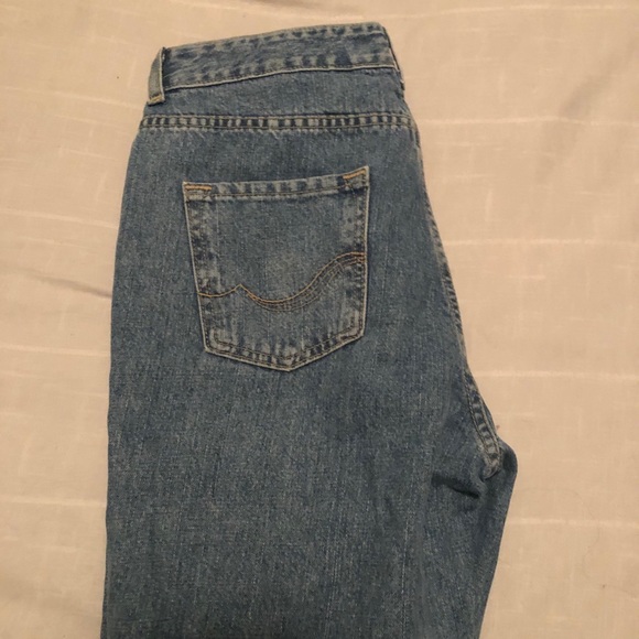 straight leg jeans - great condition - Picture 2 of 4